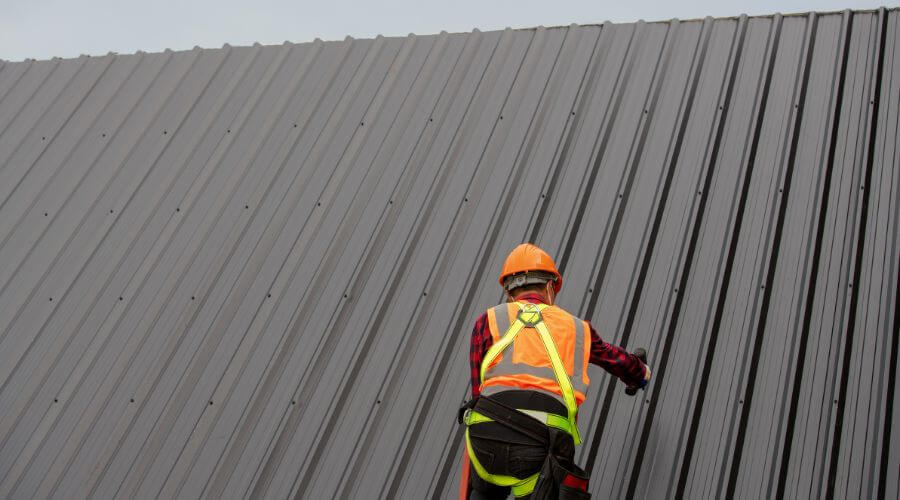 Professional gutter cleaning in Yorkville, NY